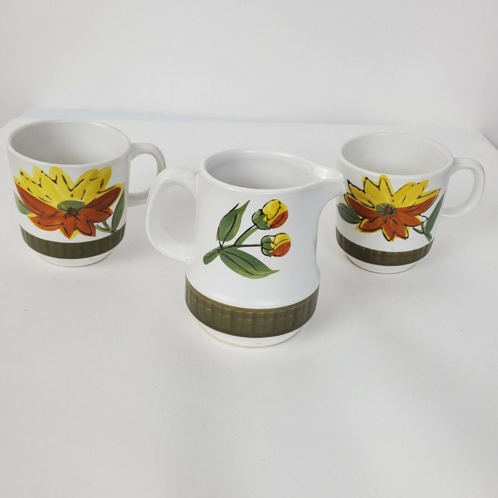 Vintage Casual Ceram Floral‎ Mugs & Creamer Set 3pc Stoneware Japan Yellow